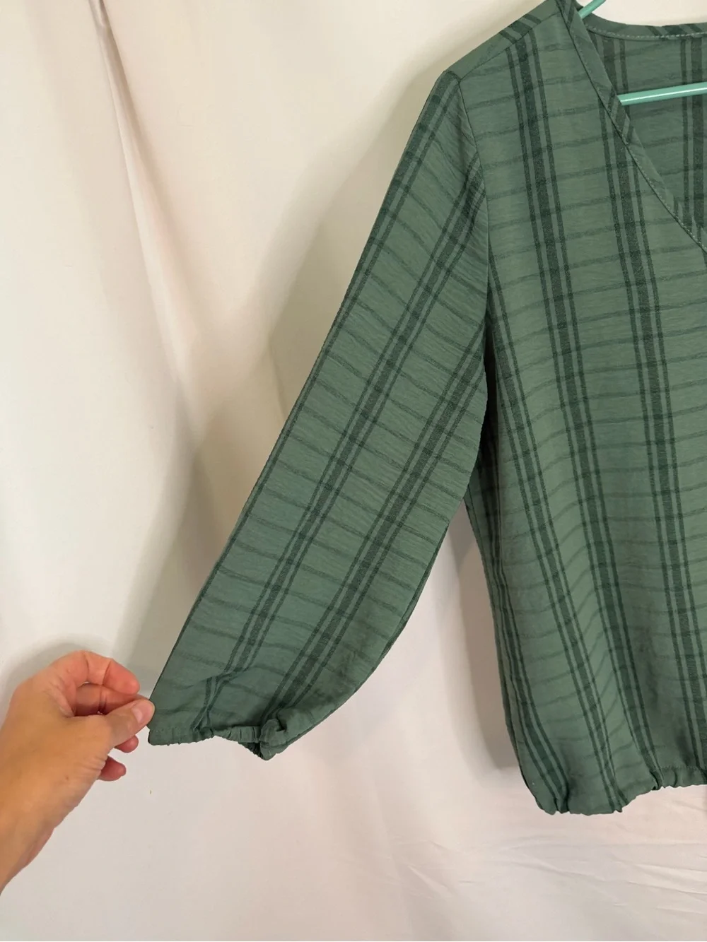 Just Be Green Long Sleeve Drawstring Hem Blouse Size Large